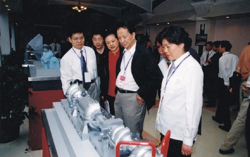 2003年中国机械工业联合会总工程师隋永滨来雷火竞技app考察