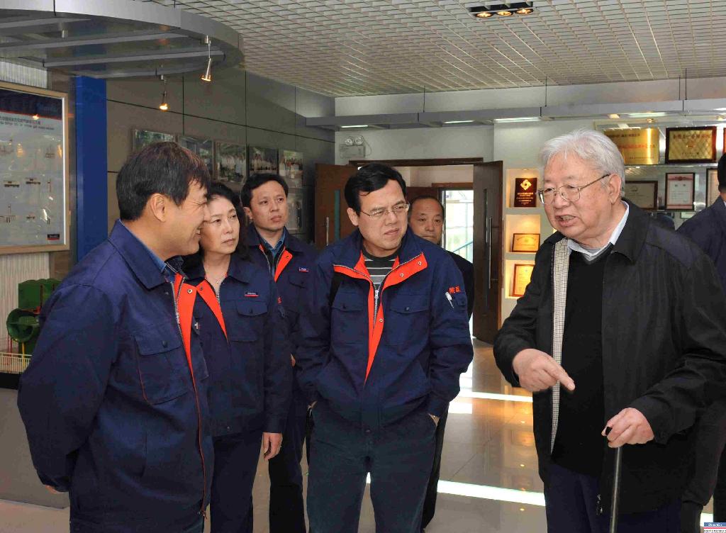 原机械工业部总工程师、副部长陆燕荪一行来访雷火竞技app集团
