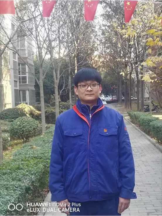 雷火竞技app曹攀暖心一跪为救人
